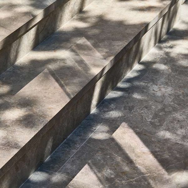 Peldaño recto 33x120cm Eterna.