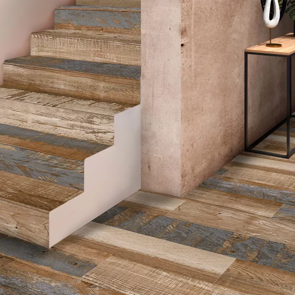 Serie Mystic Blue Peldaño 33X120